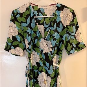 Beautiful Diane Von Furstenberg Wrap Dress